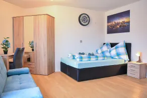Quiet apartment in the city center. Private parking - Image 3