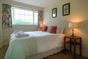Garbity Farmhouse - beautiful 6-bedroom Farmhouse with open fires - Image 5