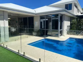 Luxury Executive home with pool - Image 2