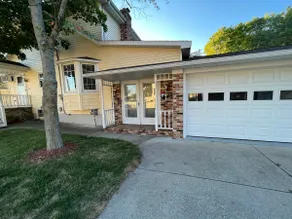Cozy 3 bedroom home on Crystal Lake - Image 5