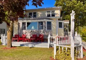Cozy 3 bedroom home on Crystal Lake - Image 3