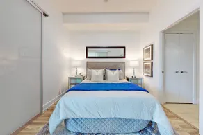 3 Bed Downtown Toronto CN Tower Financial District - Image 3