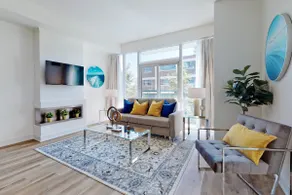 3 Bed Downtown Toronto CN Tower Financial District - Image 5