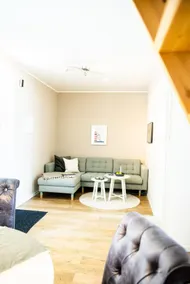 Butzzze No.1: Modern 2-Room Apartment - Image 3