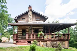 Glorious Log Cabin Retreat with Pool - Image 4