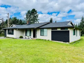 A stunning one of a kind home on beautiful acreage - Image 2