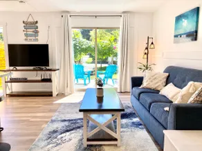 Lil Q Cottage - Qualicum Beach - Entire Suite - Image 5