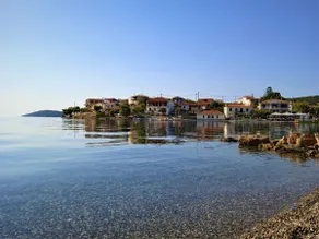 Planemi Vacation House, island of Trizonia - Image 2