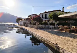 Planemi Vacation House, island of Trizonia - Image 3