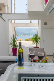 New! Luxury apartment on the beach with hot tub. - Image 2