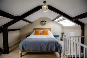 Cosy refurbished canalside appartment - Image 3