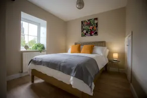 Cosy refurbished canalside appartment - Image 2