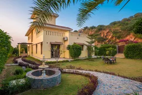 4BR Villa Bliss in the Woods in Gurgaon W/Pvt pool - Image 4