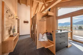 Alpine Lodge with Panoramic View, Sauna & Fireplace - Image 2