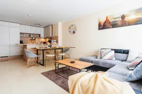Golden Design • Central & Family Friendly - Image 2