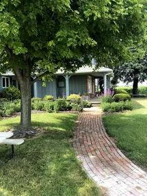 Cheerful 4-bedroom home attached to Ice Cream Cafe - Image 3