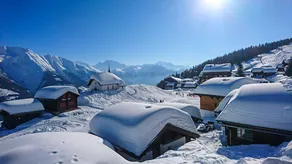 Romantic chalet with amazing views - Image 3