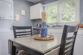 Cozy Farmhouse Apartment in Bristol 2 bed 1 bath - Image 5