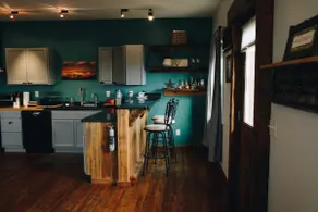 Connoisseur Hideaway - Image 5