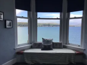 Bellevue Bute, Luxury 2 bedroom sea view flat - Image 2