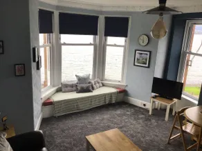 Bellevue Bute, Luxury 2 bedroom sea view flat - Image 5