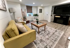 Cozy, terrace-level apt near Emma Willard & RPI - Image 2