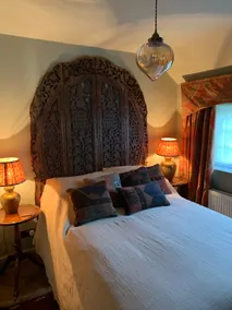 Intimate courtyard first floor accommodation - Image 2