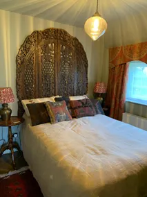 Intimate courtyard first floor accommodation - Image 3