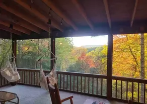 Mountain cabin with loft and view near the lake - Image 2