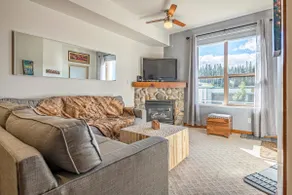 Ground Floor Creekside Condo perfect spot for your family - Pet Friendly! - Image 5