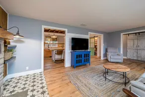 Cheerful & cozy farmhouse 2 bedroom home - Image 5