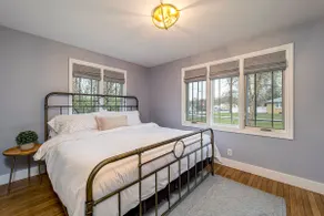 Cheerful & cozy farmhouse 2 bedroom home - Image 4