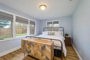 Cheerful & cozy farmhouse 2 bedroom home - Image 3