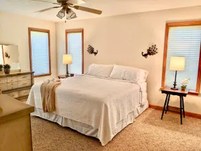 Serenity Farmhouse-1 BR in Indiana Amish Country - Image 5
