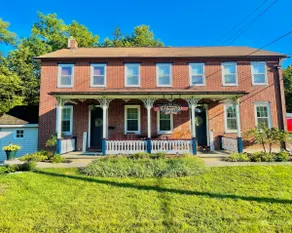 Travelers Post Guest House - 2 Bedroom Home - Image 2
