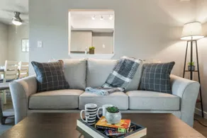 Roomy Renovated Duplex w/ Yard~Parking~FAST Wi-Fi! - Image 5