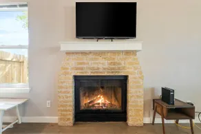 Roomy Renovated Duplex w/ Yard~Parking~FAST Wi-Fi! - Image 2
