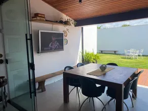 Beautiful and Cozy House - Image 4