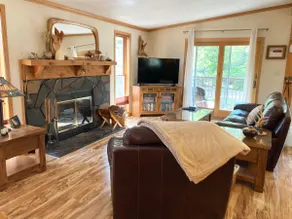Cozy Midcentury Cabin near Dells & Castlerock Lake - Image 3