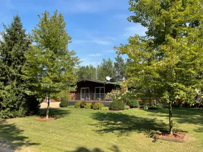Cozy Midcentury Cabin near Dells & Castlerock Lake - Image 4