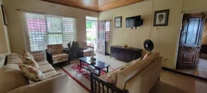 Peaceful beachfront 4 bedroom house for rental - Image 2