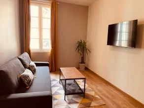 Maison De La Tour - Image 3