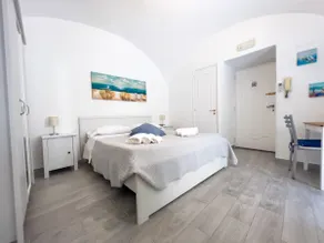 Amalfi Center Studio - Image 2