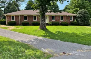 Clean, quiet, pet friendly in the beautiful Boro! - Image 5