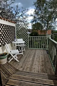 Two Bed First Floor Apartment in Village location - Image 4