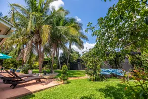 Tropical Oasis Near the Beach - Image 4
