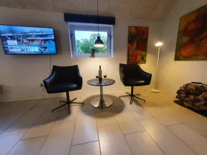 Apartment with fjord view, nice and newly renovated. - Image 2