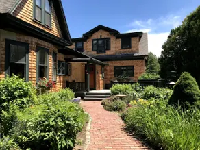 Cozy 1-bdrm apt in a historic Bungalow in York, ME - Image 2