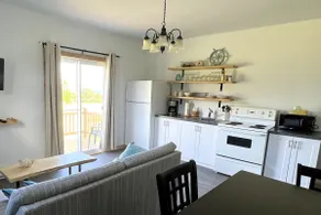 Bayview one bedroom apartment with two balconies - Image 3