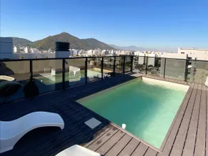 Modern apartment with a pool for vacationing - Image 3